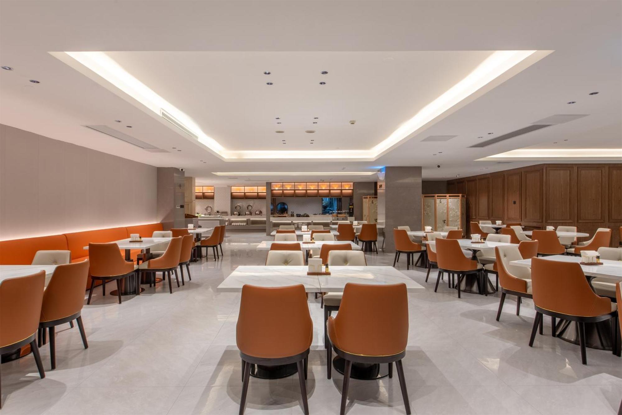 维也纳国际酒店广州机场新市店 外观 照片